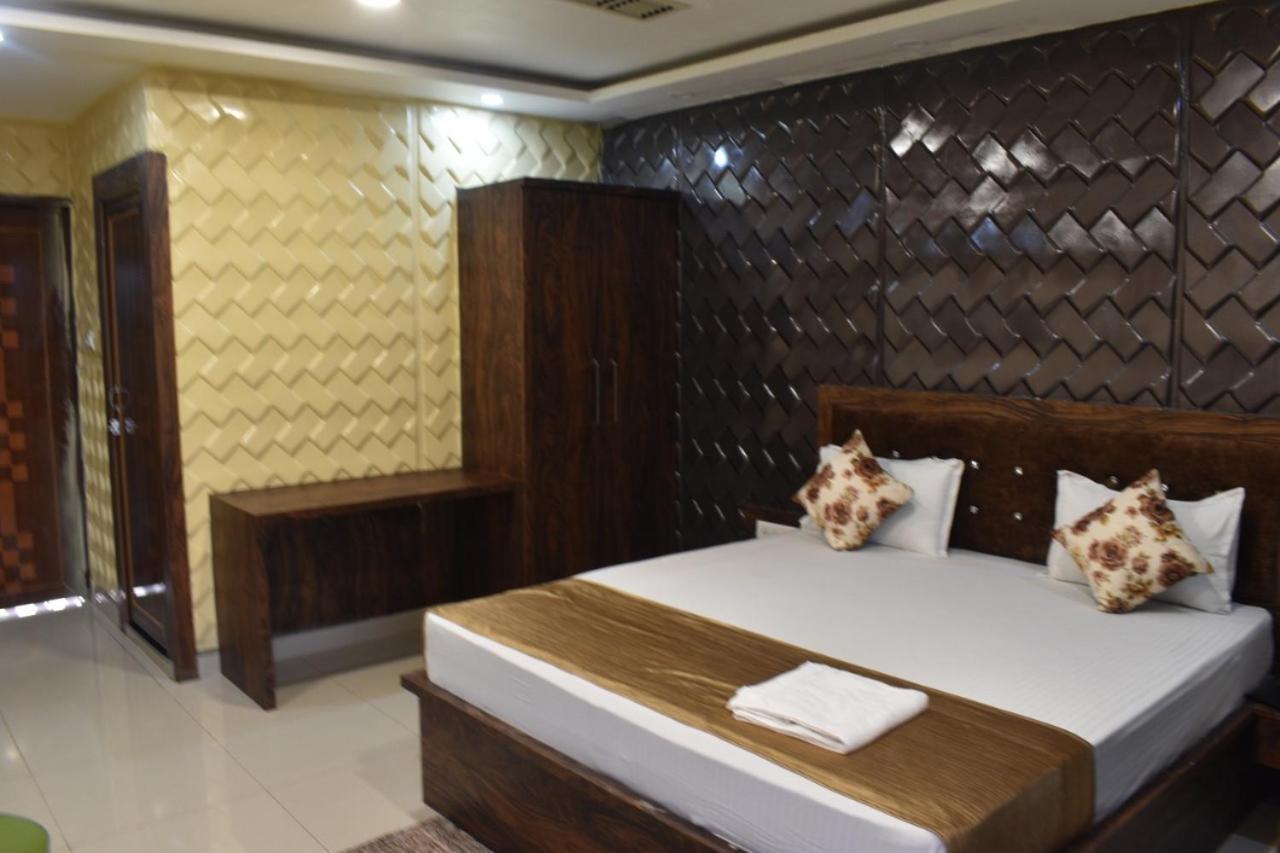 Midwaay Resort Patratu Экстерьер фото
